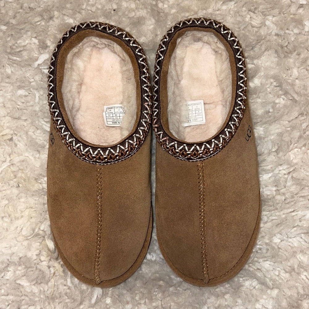 UGG Tasman Suede Slippers (women size 8)